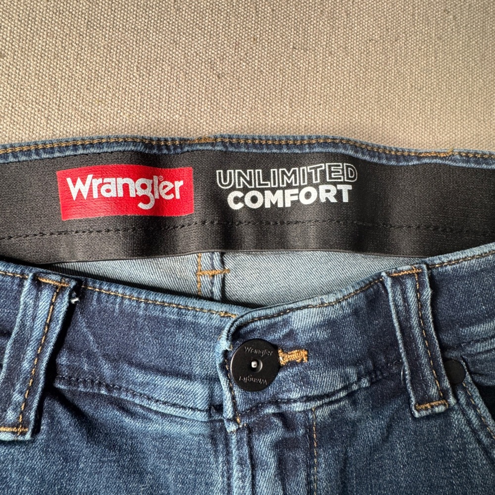 Wrangler Unlimited Comfort Mens 34x32 Blue Straight Leg Stretch Jeans 112344960 - Picture 7 of 8